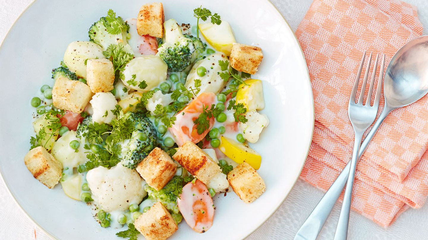 Gemüseragout mit Muskat-Croûtons Rezept
