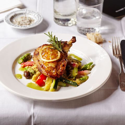 Zitronenhuhn mit Gemüsesalat