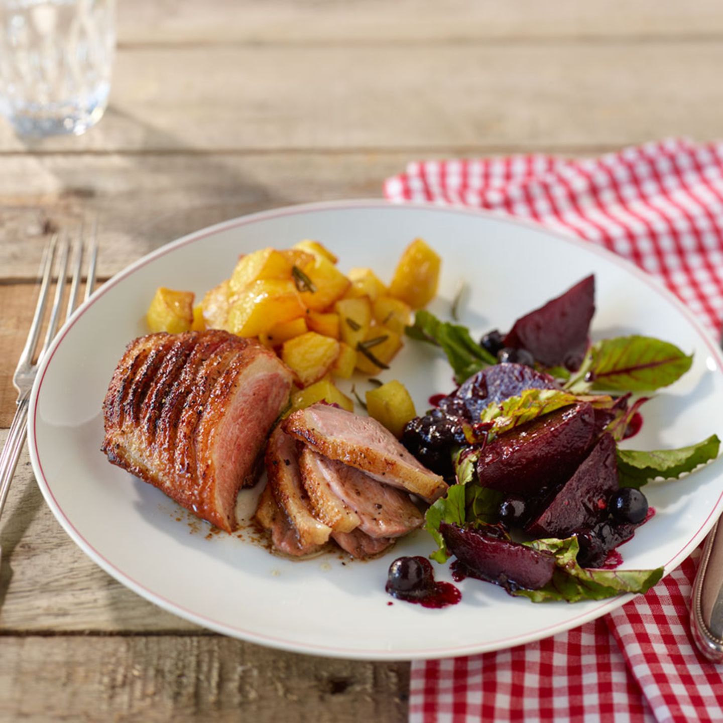 Entenbrust mit Rote-Bete-Salat