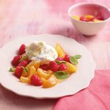 Marinierte Früchte mit Ricotta