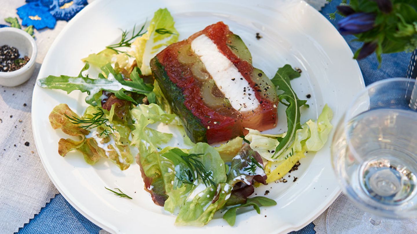 Zandersülze mit Tomaten und Staudensellerie Rezept