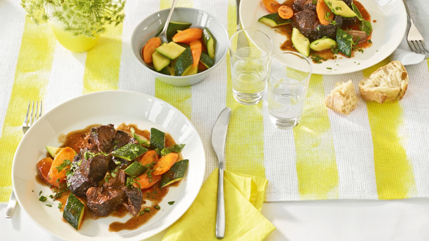 Rotweingulasch Rezept - [ESSEN UND TRINKEN]