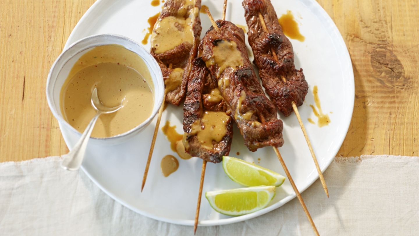 Rinder-Saté mit Erdnuss-Kokos-Sauce Rezept - [ESSEN UND TRINKEN]