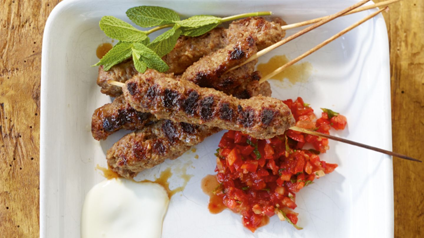 Rinderhack-Saté mit Paprikasauce Rezept