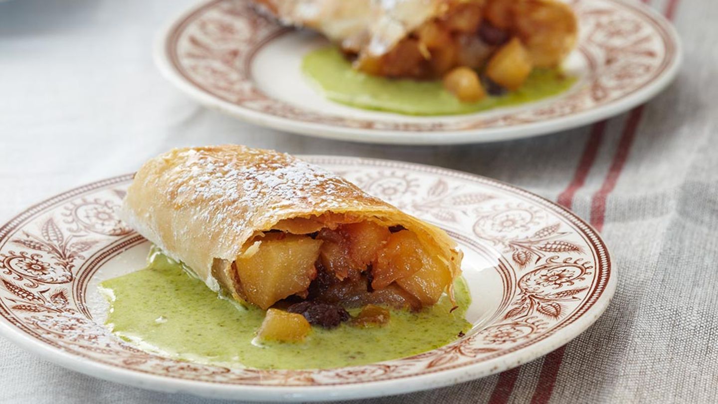 Birnenstrudel mit Pistaziensauce Rezept