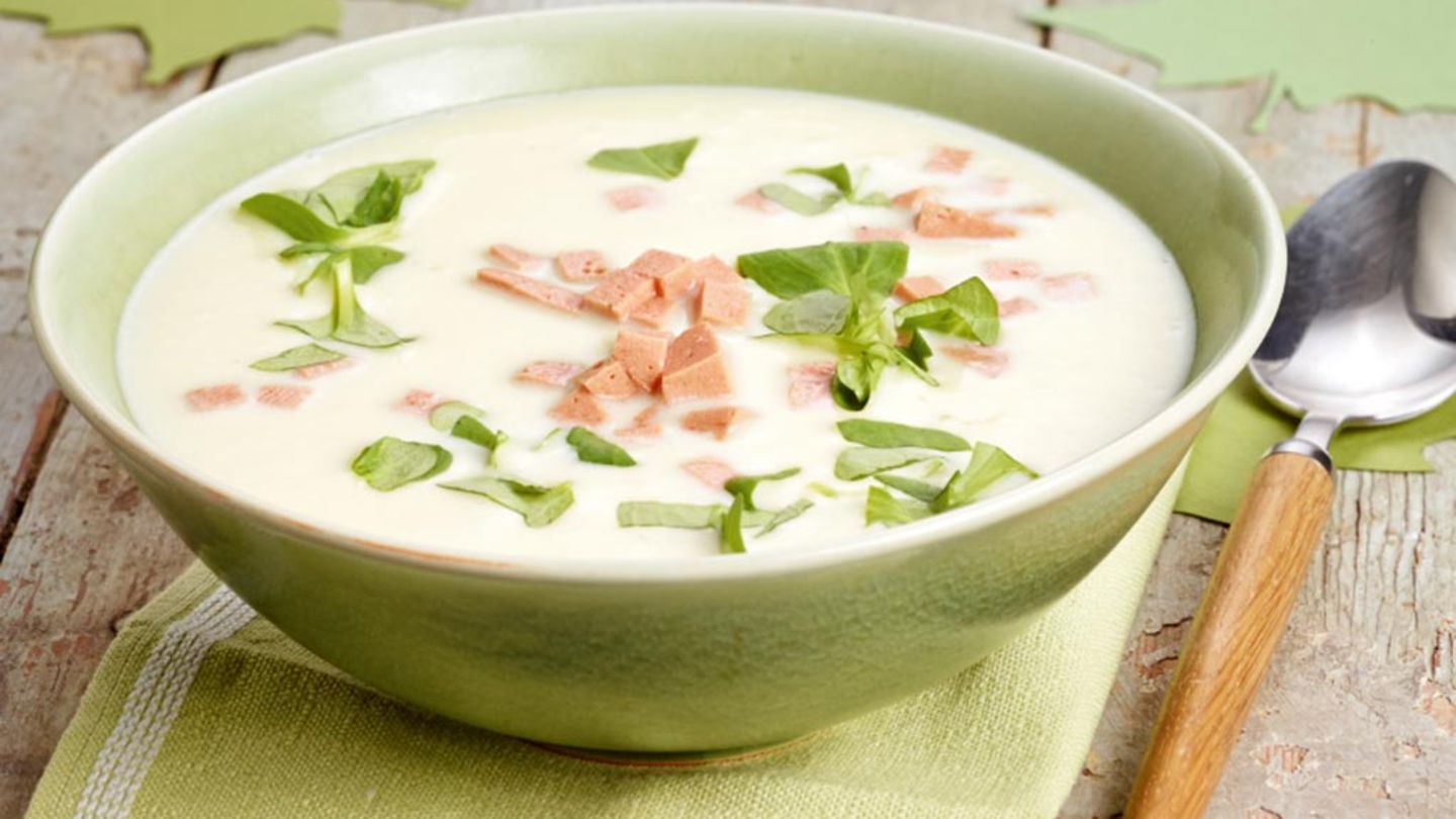 Kartoffelsuppe mit Feldsalat Rezept