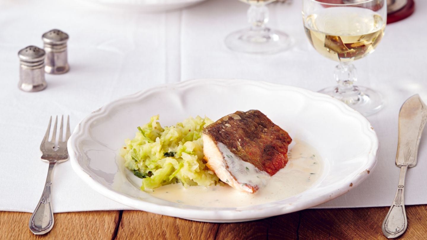 Saiblingsfilet "Müllerin" mit Wirsing-Kartoffel-Stampf Rezept