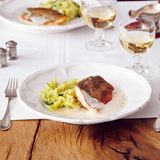 Saiblingsfilet "Müllerin" mit Wirsing-Kartoffel-Stampf
