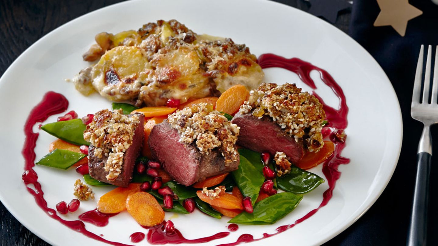 Wildrücken mit Ducca-Kruste und Gratin Rezept