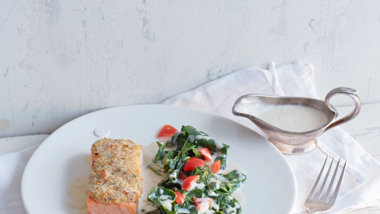 Überbackener Lachs mit Essigsauce und Spinat Rezept