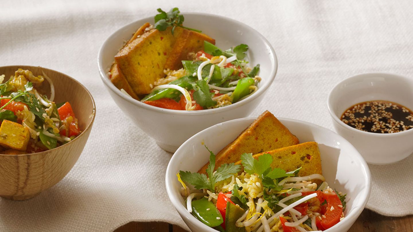 Bratreis mit Gemüse und Tofu Rezept