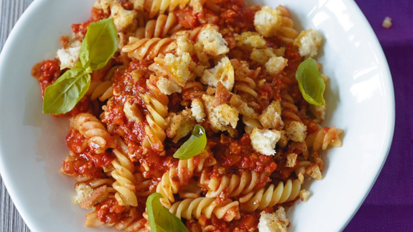 TofuBolognese Rezept [ESSEN UND TRINKEN]