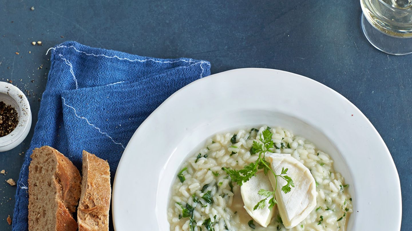 Risotto mit Kerbel und Ziegenkäsetalern Rezept - [ESSEN UND TRINKEN]