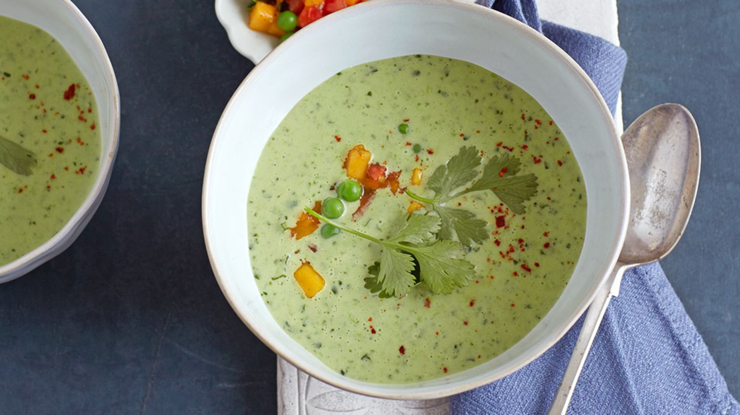 Erbsen-Koriander-Suppe mit Mango-Topping Rezept