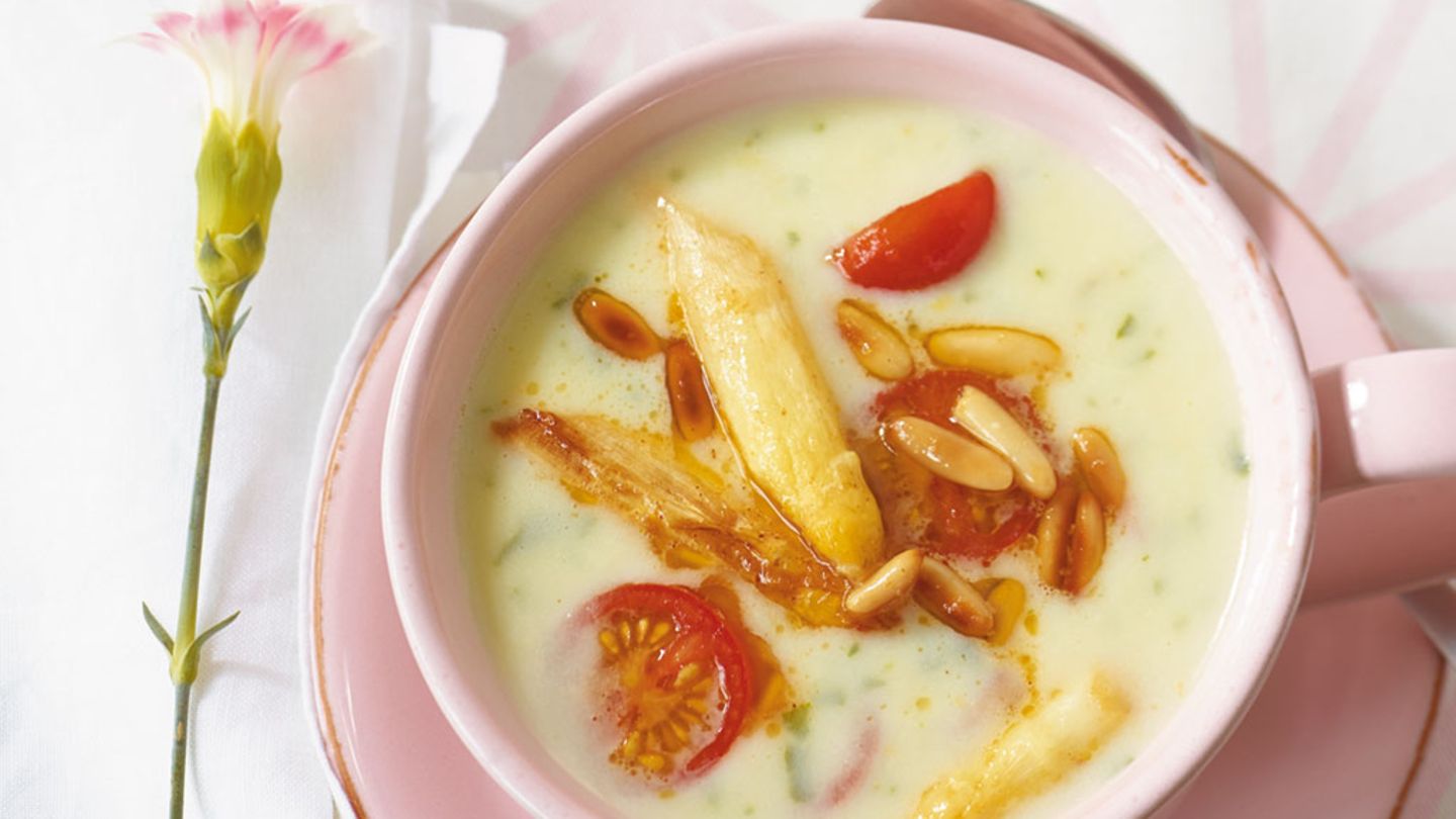 Spargel-Basilikum-Suppe Rezept