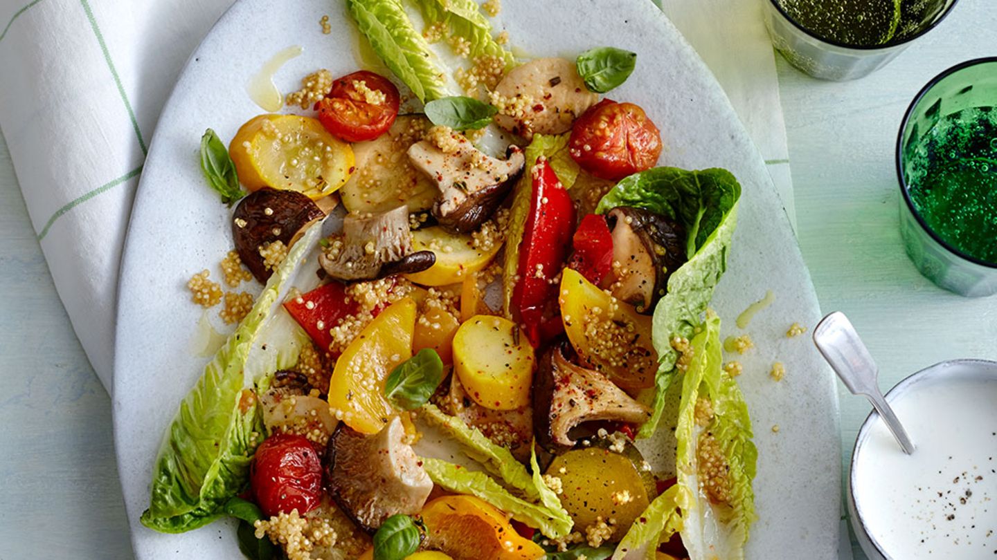 Ofengemüsesalat mit Quinoa und Feta-Creme Rezept