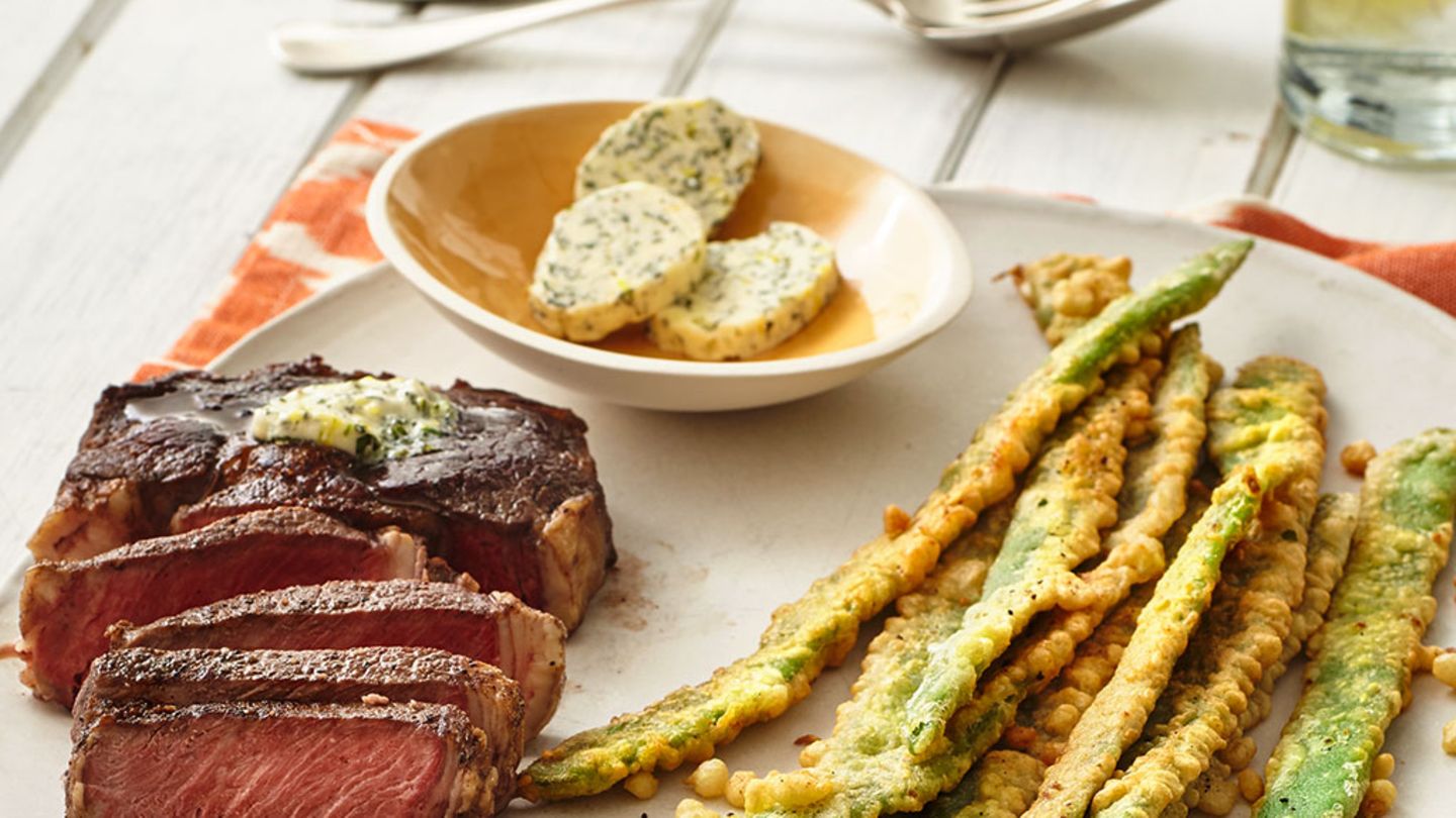 Gebackene Bohnen im Sesam-Chili-Teig mit Entrecôte Rezept