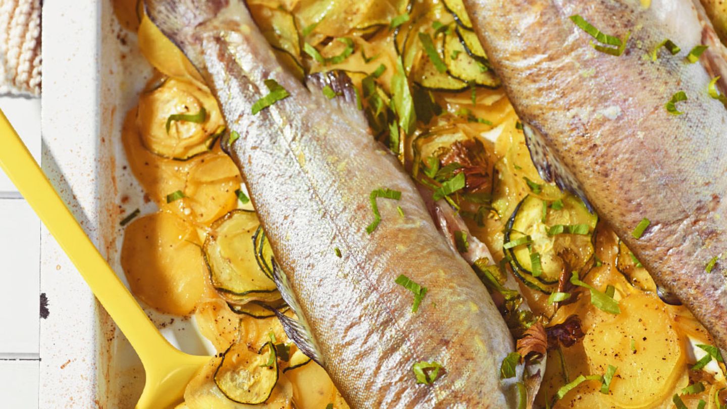 Forelle auf Zucchini-Kartoffeln Rezept