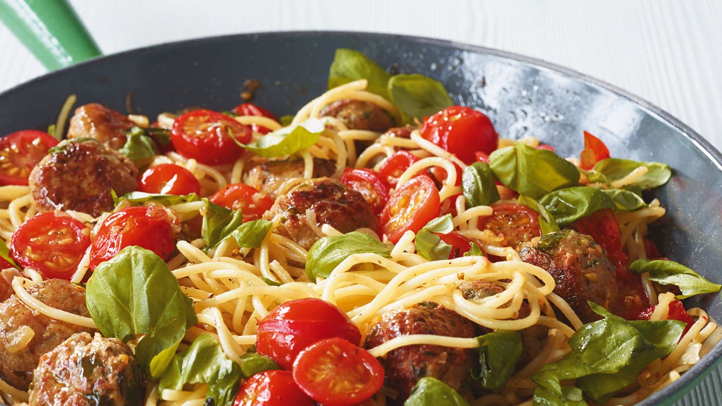 Spaghetti mit Mettbällchen Rezept - [ESSEN UND TRINKEN]