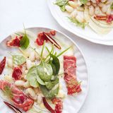 Bohnensalat mit Schinkenpäckchen