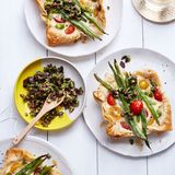 Bohnen-Tomaten-Quiches mit Minz-Tapenade