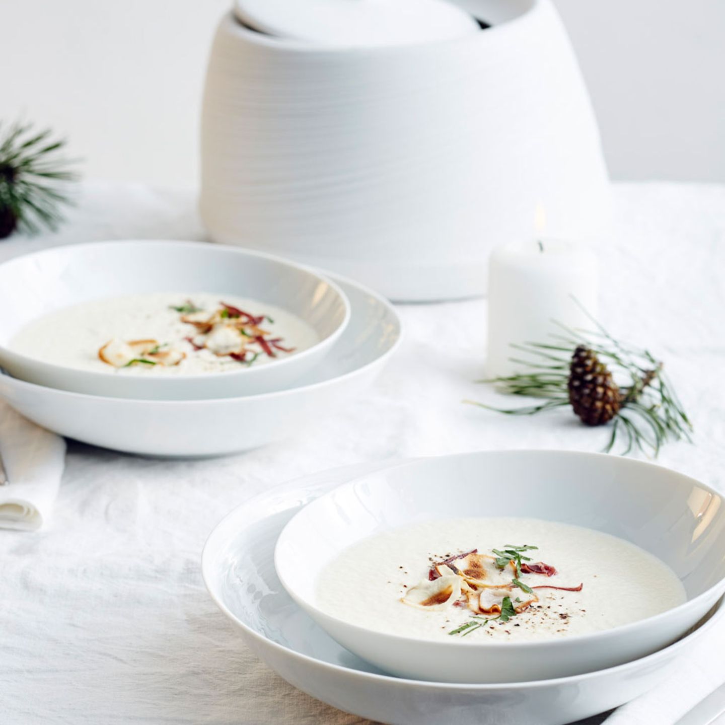 Topinambursuppe mit Bündner Fleisch