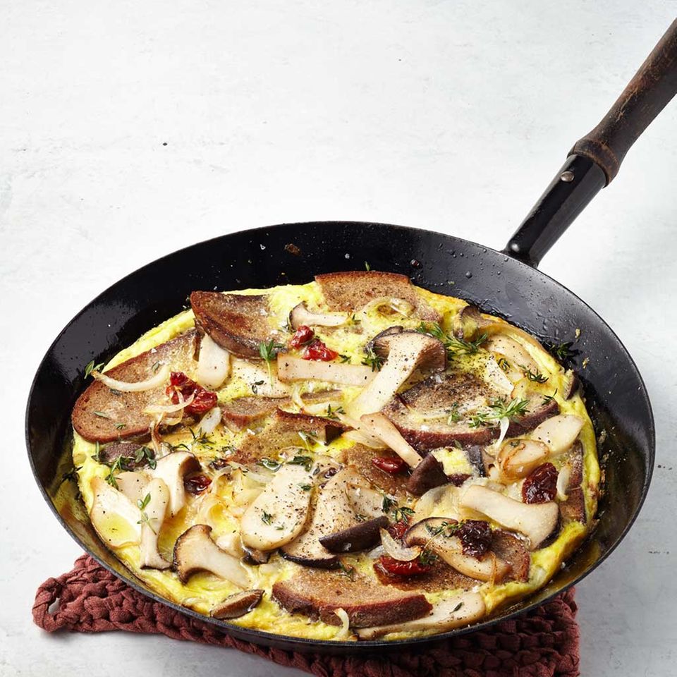 Brot-Omelette mit Pilzen