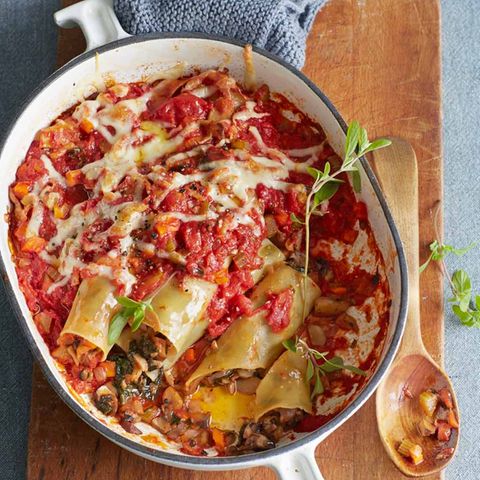 Bei diesen Cannelloni mit Kräuterseitlingen, Champignons und Scamorza kann keiner widerstehen!