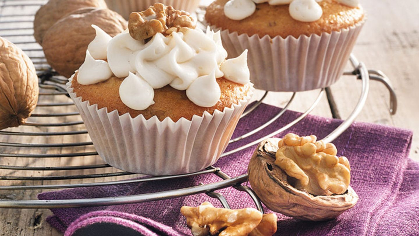 Cupcakes mit Ahornsirup und Walnüssen Rezept