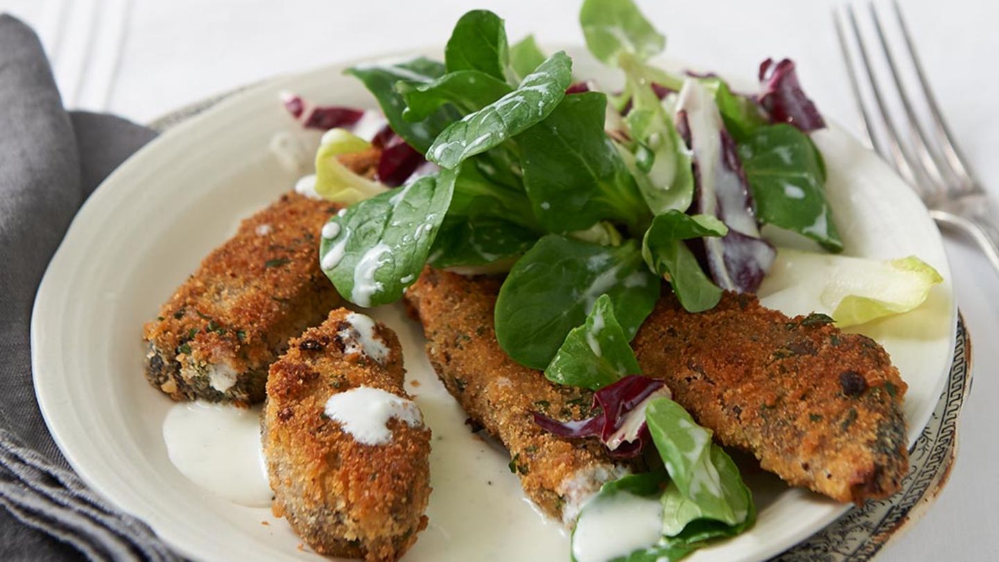 Gebackener Sauerbraten mit Salat Rezept