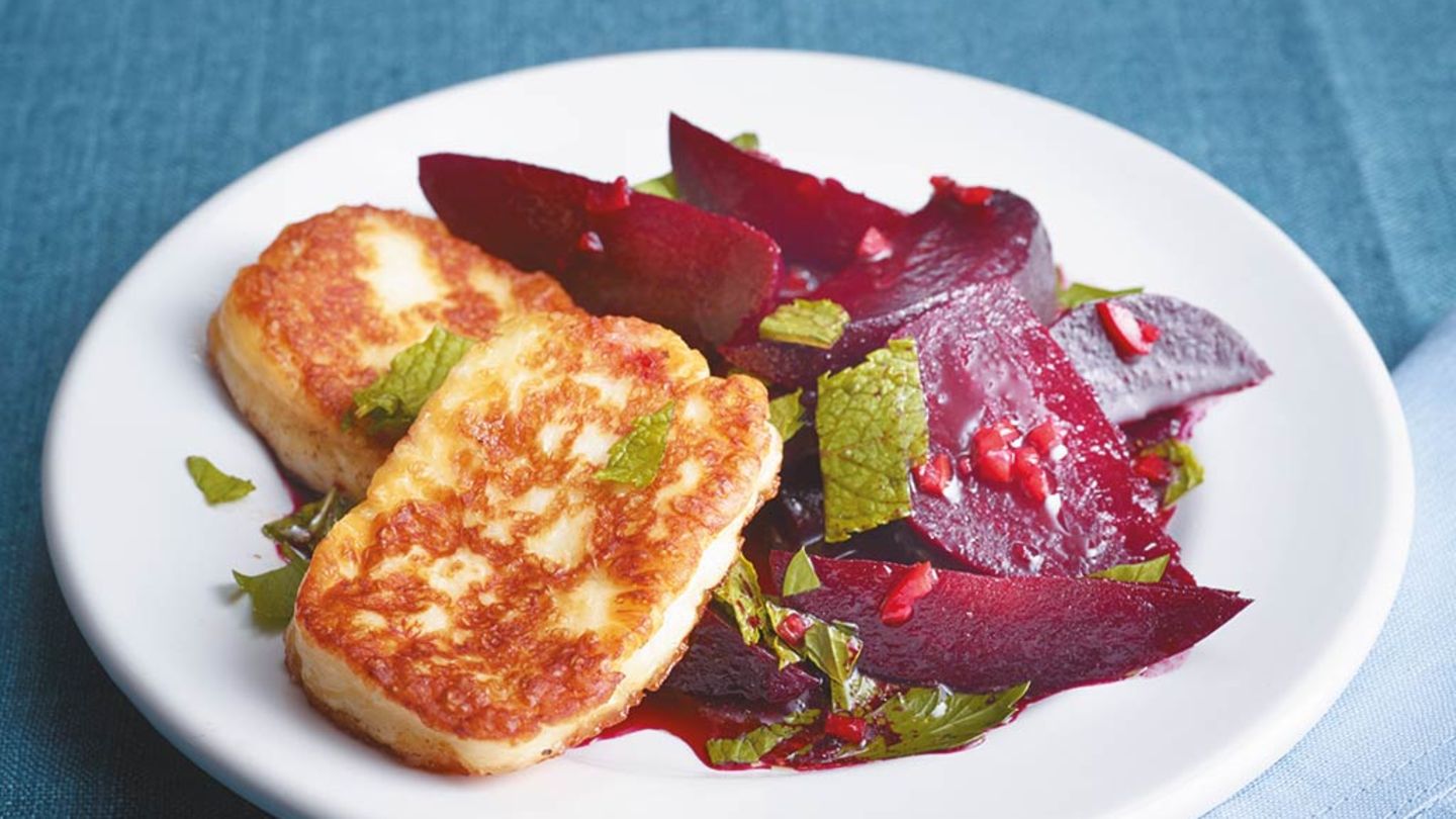Lauwarme Rote Bete mit Halloumi Rezept