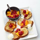 Bruschetta mit Kompott