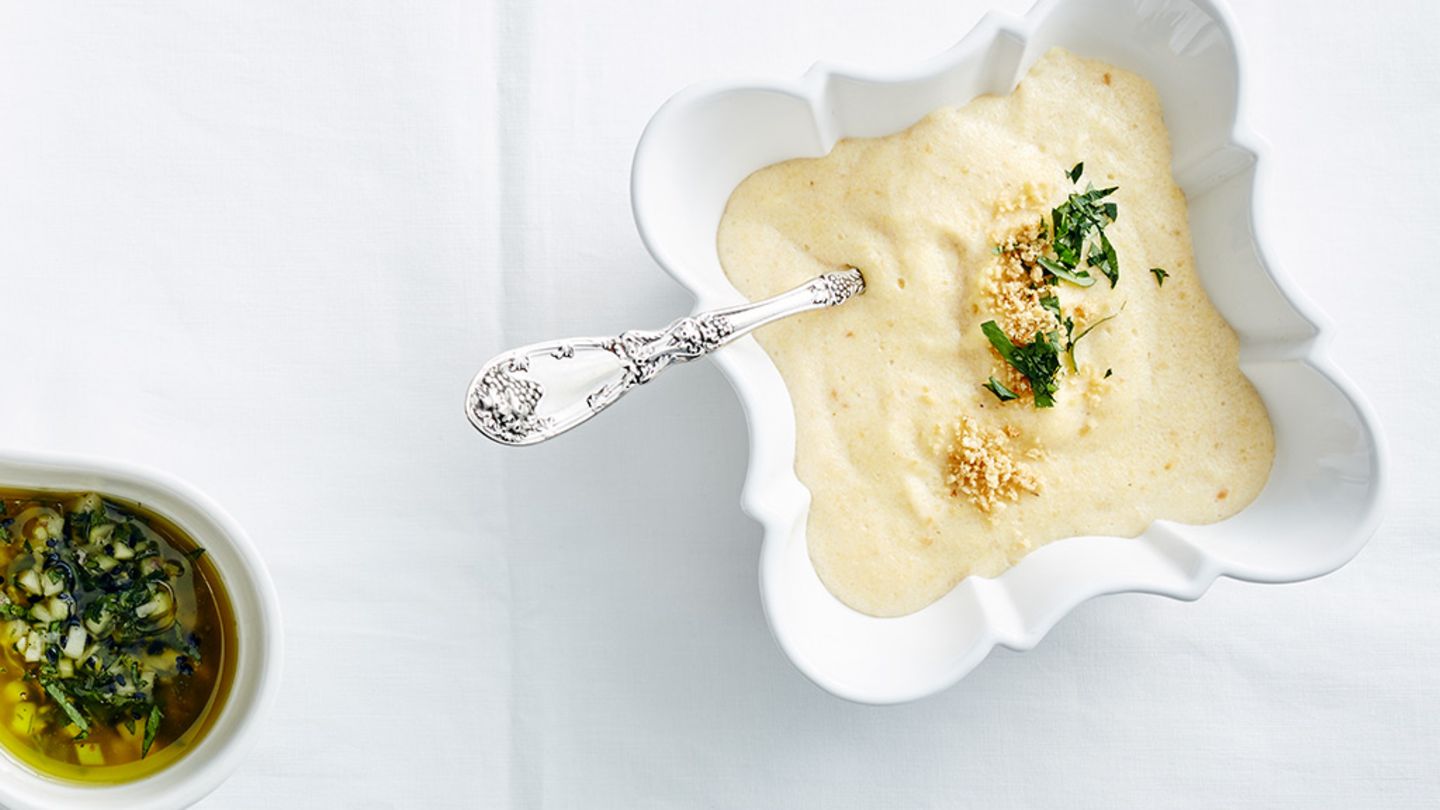 Gurken-Vinaigrette und Nuss-Polenta Rezept