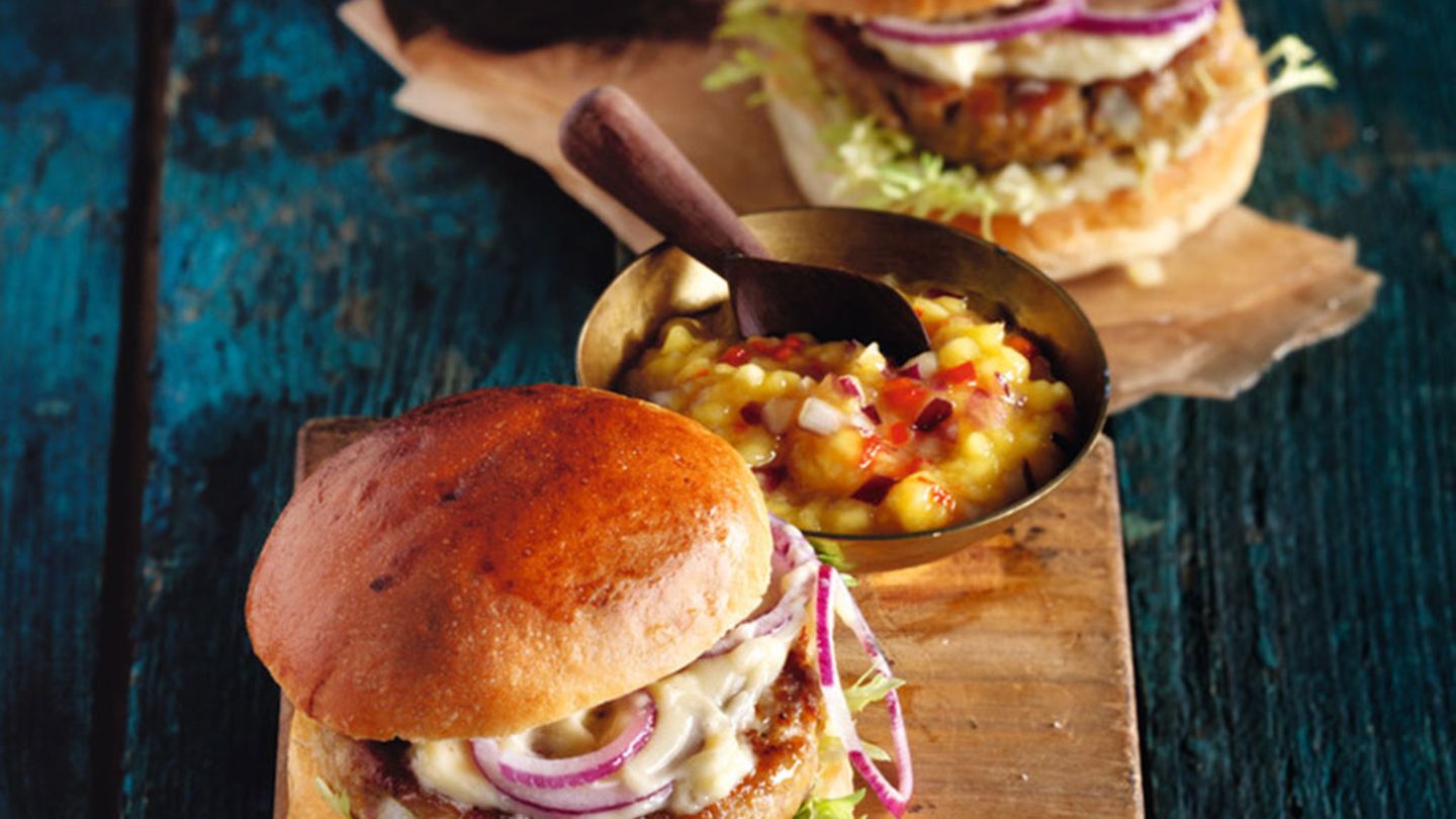 Curry-Burger mit würziger Mango-Salsa Rezept
