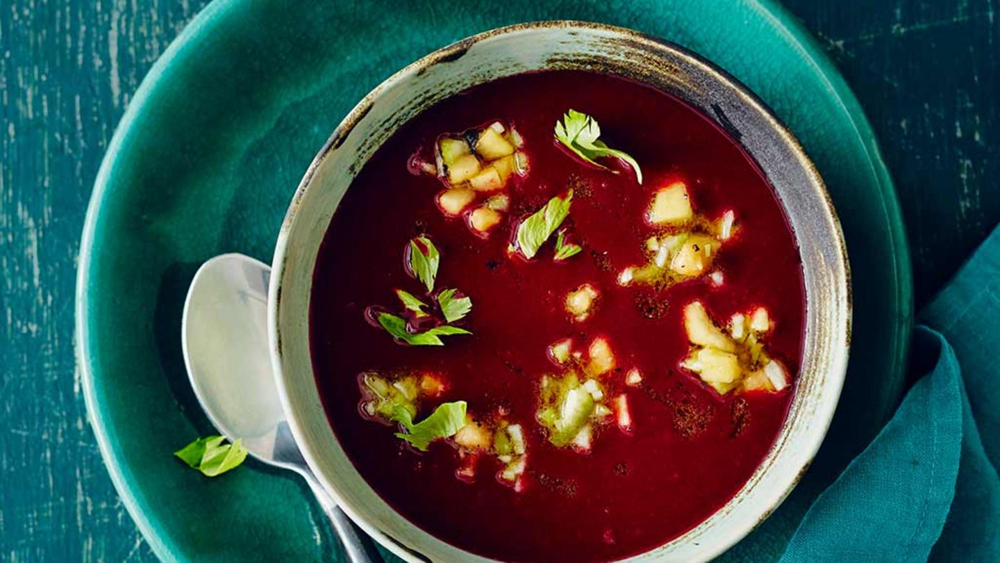 Rote-Bete-Aroniabeeren-Suppe Rezept