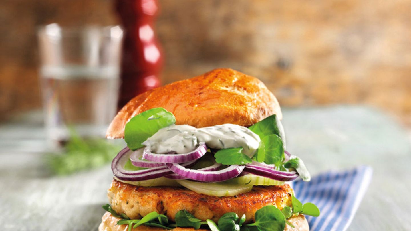 Seelachs-Burger mit Dilldressing Rezept - [ESSEN UND TRINKEN]