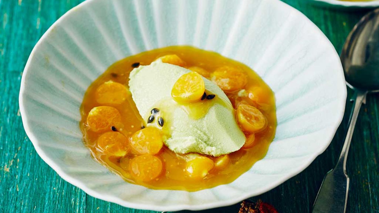 Avocado-Eis mit Physaliskompott Rezept