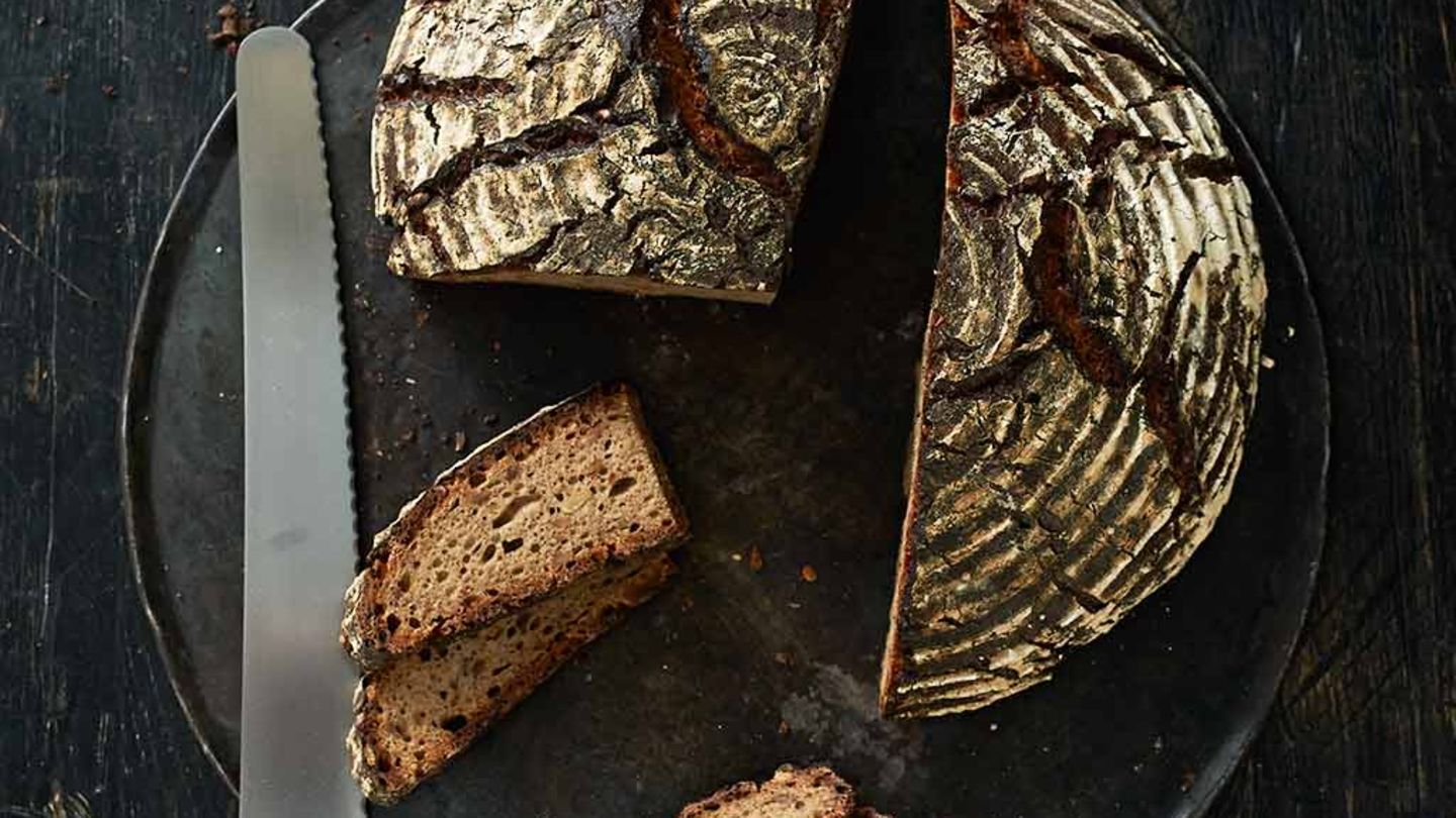 Roggen-Weizen-Mischbrot mit Sonnenblumenkernen Rezept - [ESSEN UND TRINKEN]