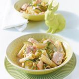 Lachs-Pasta mit Zucchini