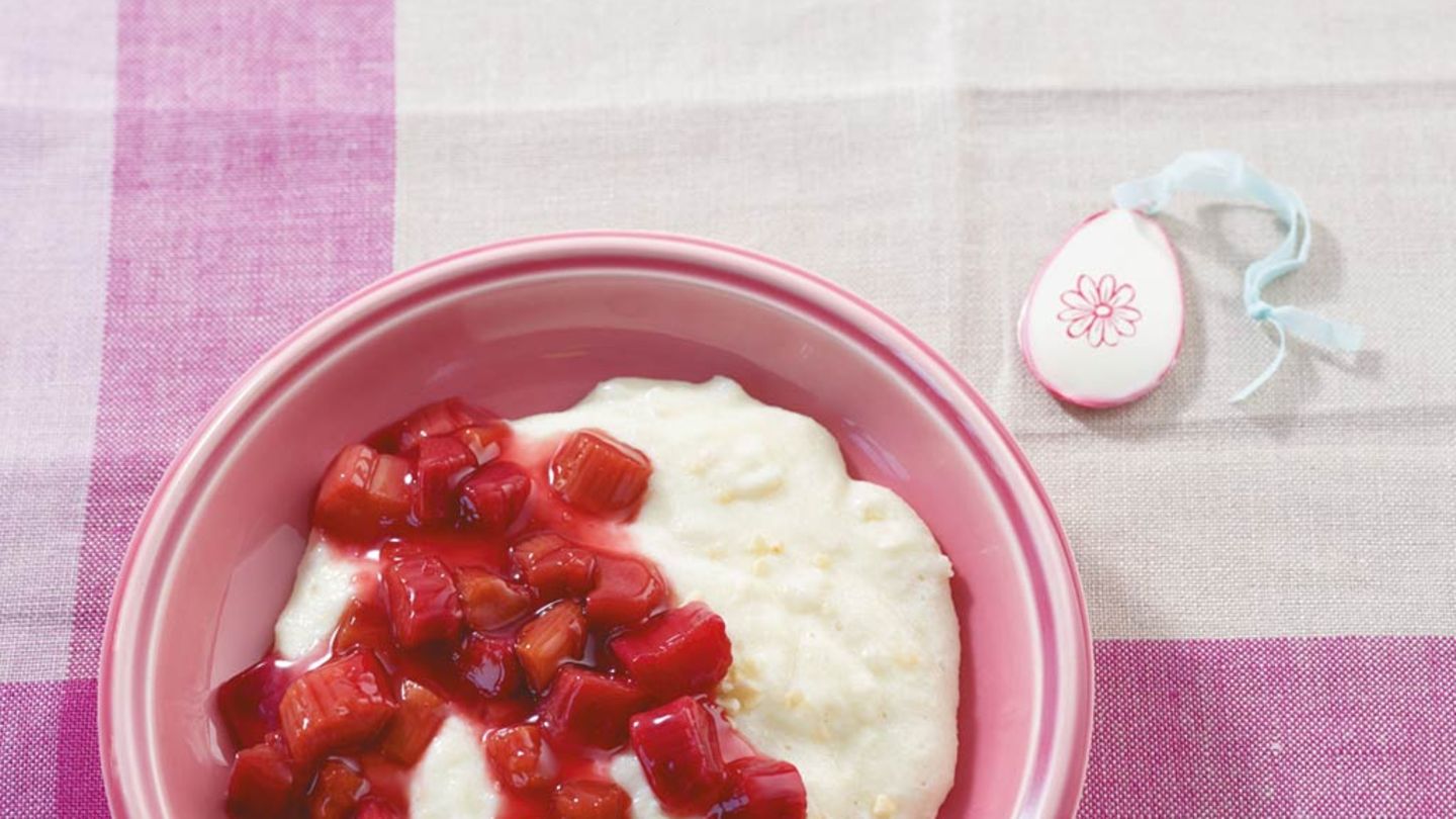 Grießbrei mit Rhabarberkompott Rezept
