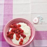 Grießbrei mit Rhabarberkompott