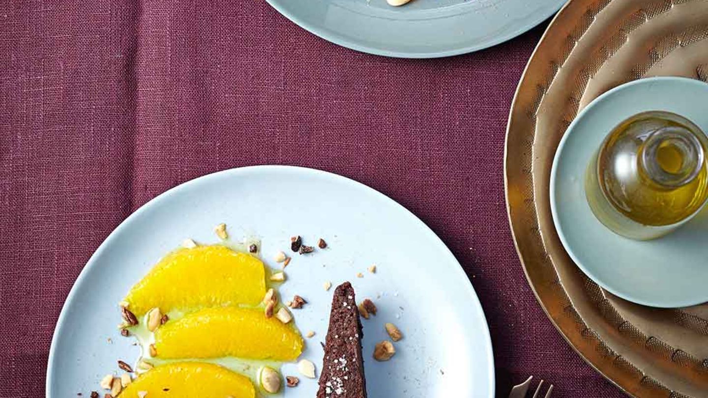 Schokoladen-Fondant mit Orangen, Kaffeeöl und Gewürznüssen Rezept