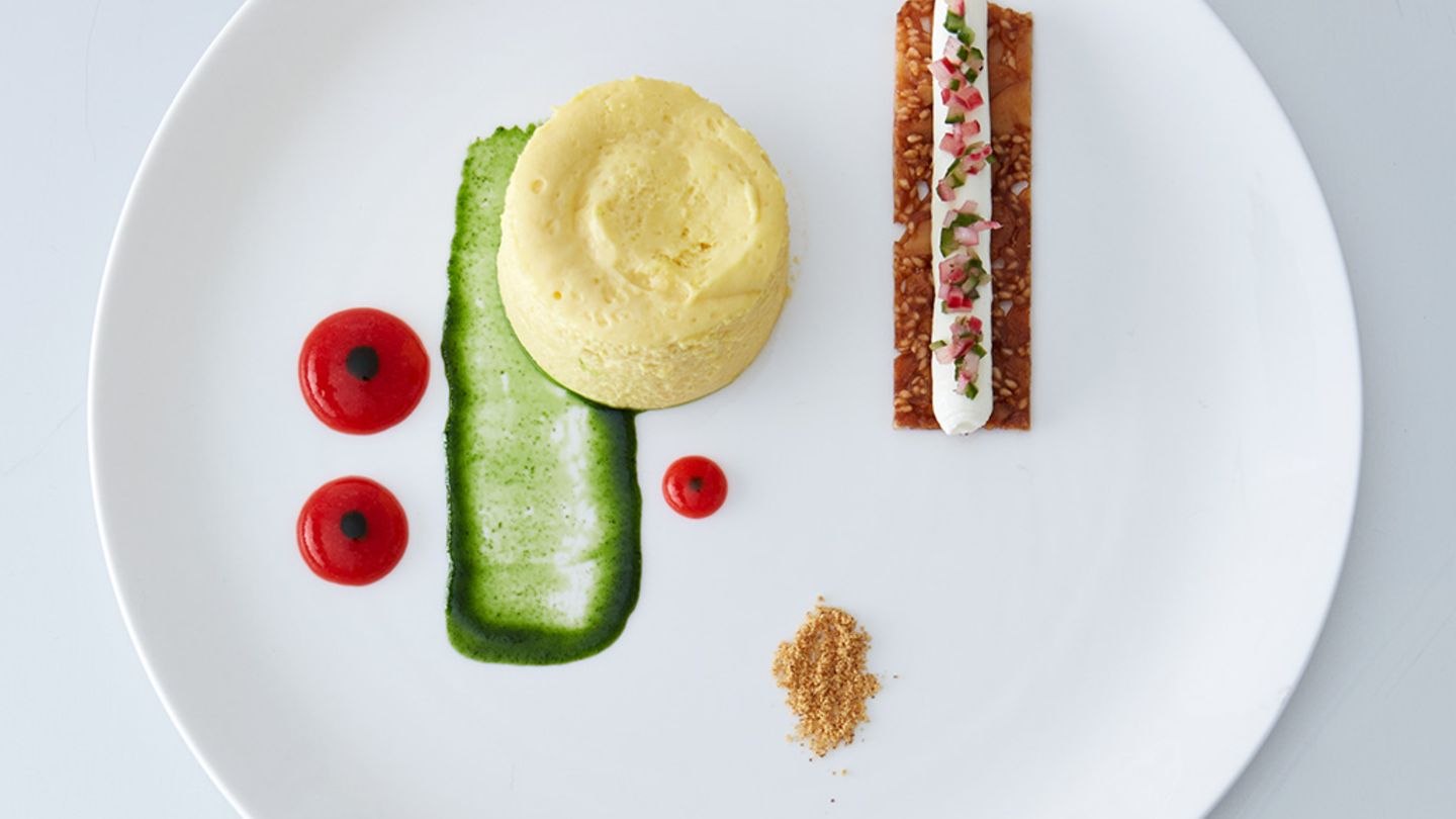 Nougatine mit Gurken-Relish und Frischkäsecreme Rezept