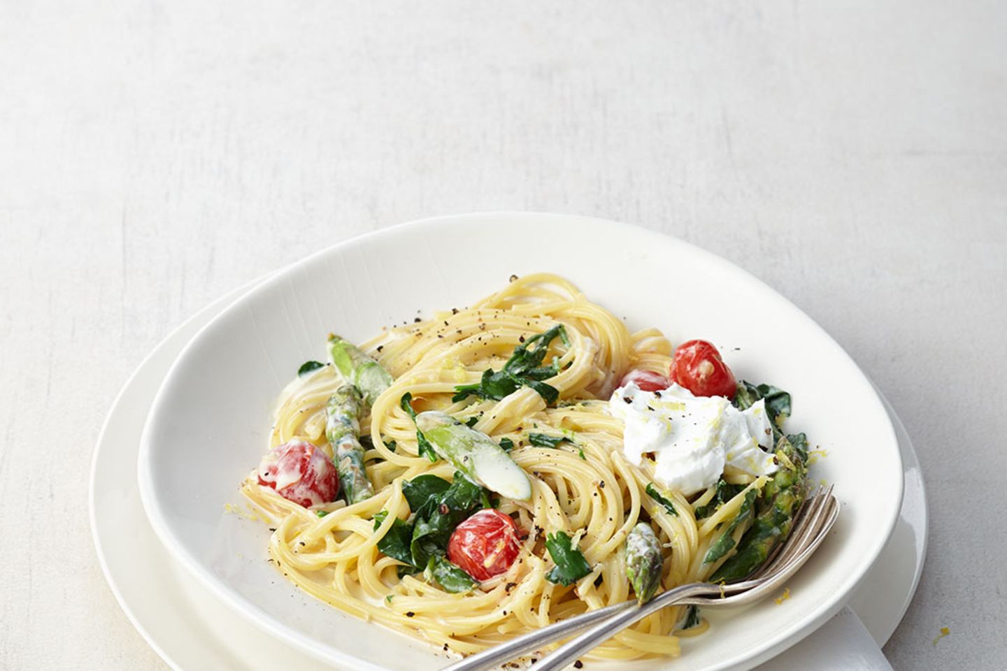 Spaghetti Mit Brunnenkresse Und Spargel Rezept Essen Und Trinken