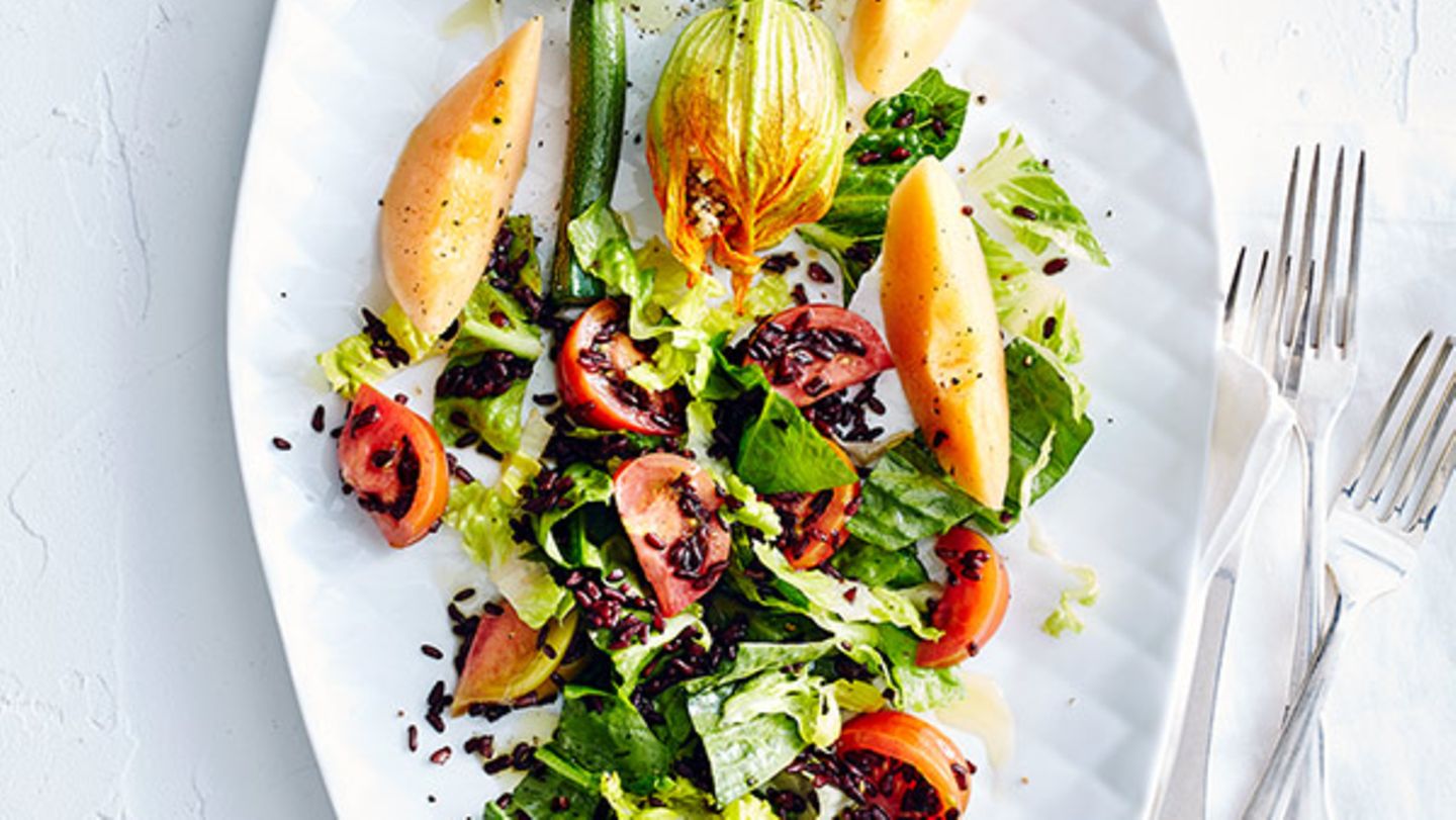 Gefüllte Zucchiniblüten mit Reissalat Rezept