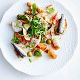 Brotsalat mit Feigen, Tintenfisch und Artischocken