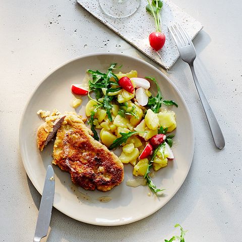 Backfleisch mit Radieschen-Kartoffel-Salat