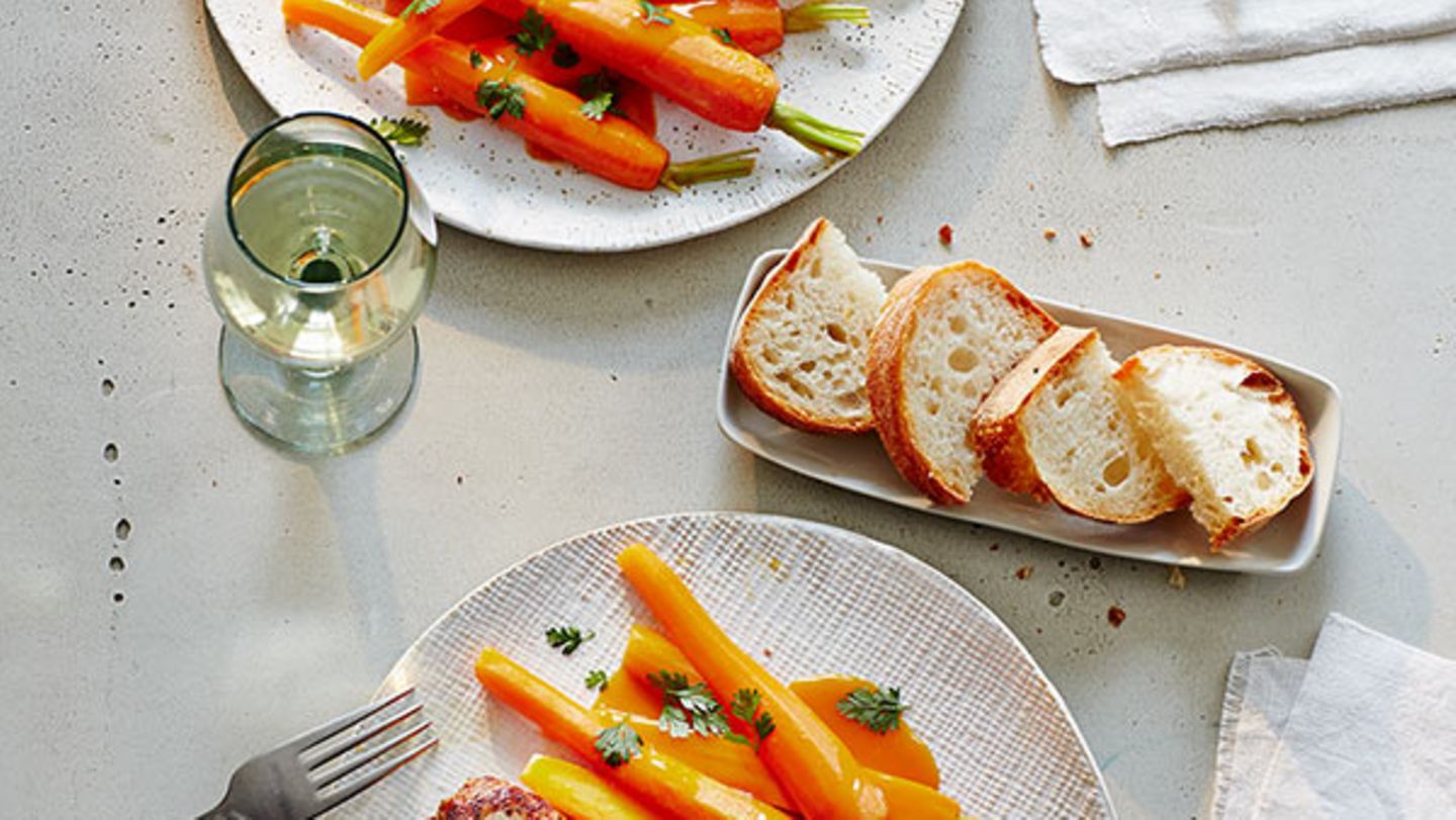 Schweinemedaillons mit Kerbel-Orangen-Möhren Rezept