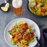 Gebackenes Kalbsbries mit Paprika-Kartoffel-Salat