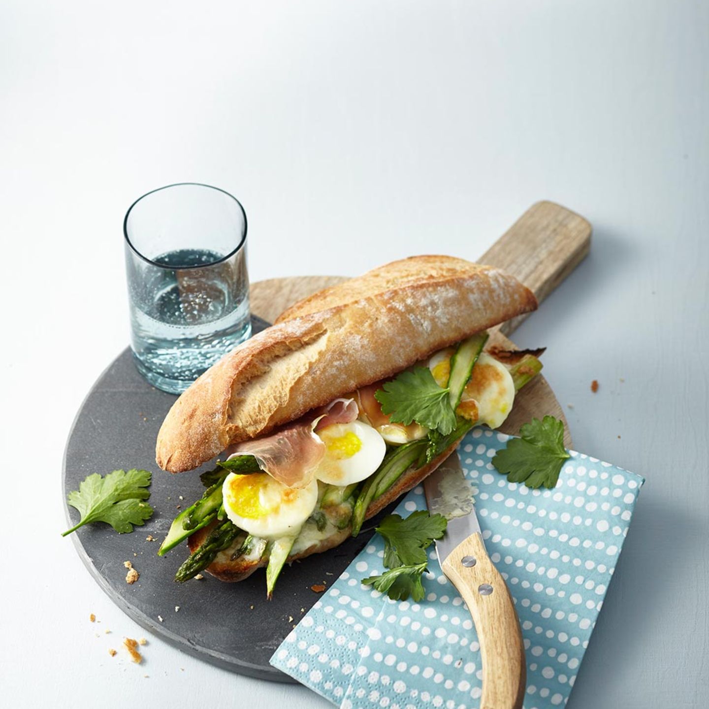 Spargel-Schinken-Sandwich